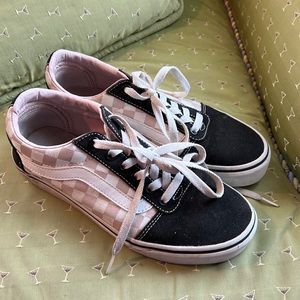 pink checkered vans